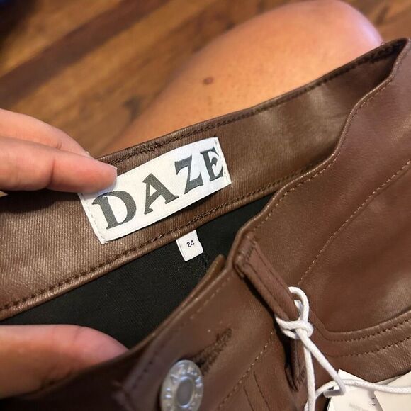 New Daze Pants - Picture 4 of 5